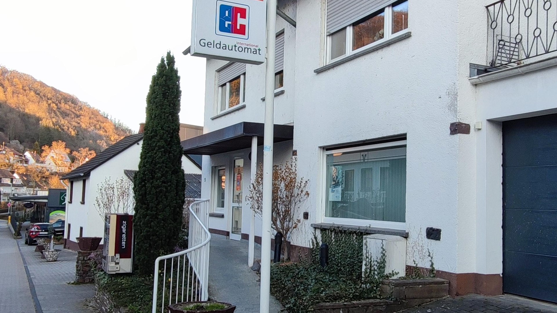 Volksbank RheinAhrEifel eG, SB-Stelle Oberbreisig | © Tourist-Information Bad Breisig Volksbank RheinAhrEifel eG, SB-Stelle Oberbreisig | © Tourist-Information Bad Breisig