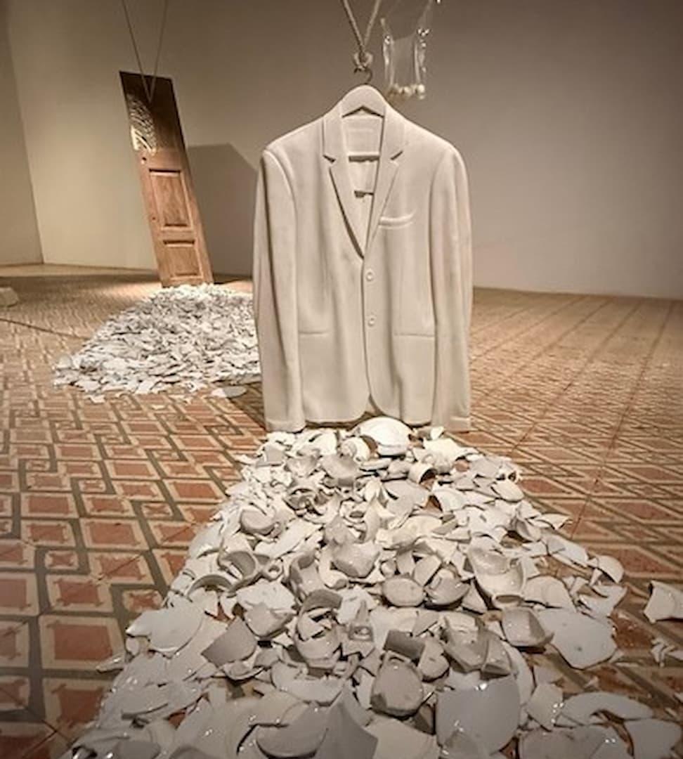 Vernissage "Sudarshan Shetty – A Breath Held Long" | © Sudarshan Shetty, Ansicht der Installation „A Breath Held Long“, 2025, © Courtesy of the artist Vernissage "Sudarshan Shetty – A Breath Held Long" | © Sudarshan Shetty, Ansicht der Installation „A Breath Held Long“, 2025, © Courtesy of the artist