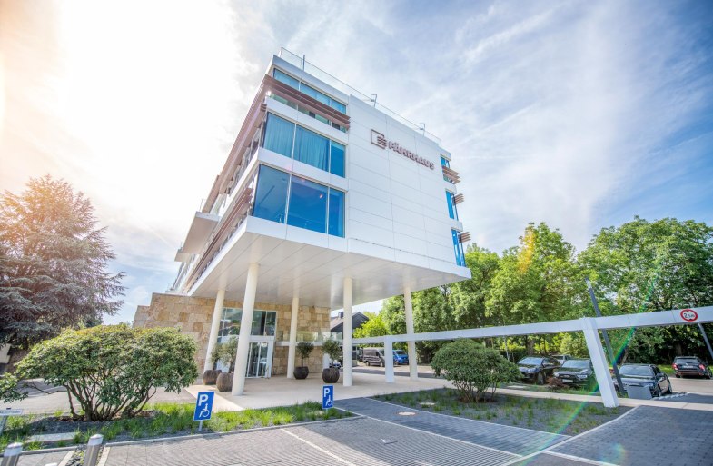 F&Auml;HRHAUS Koblenz Hotelau&szlig;enansicht | &copy; Artur Lik Fotografie