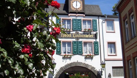 Aussenansicht | &copy; Hotel Lindenwirt R&uuml;desheim