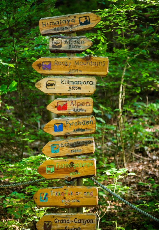 Schilder Kletterparcours | © Henry Tornow/Romantischer Rhein Tourismus GmbH Schilder Kletterparcours | © Henry Tornow/Romantischer Rhein Tourismus GmbH