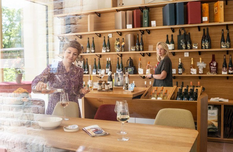 Vinothek | &copy; Weingut Offenstein Erben