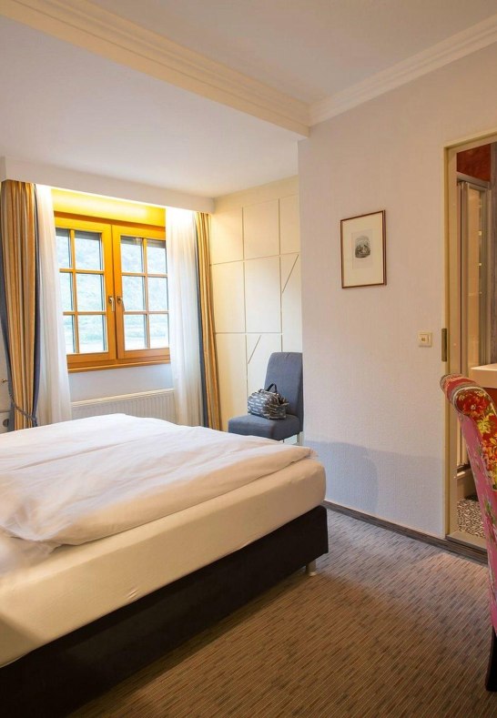 &copy; Weinhaus Weiler