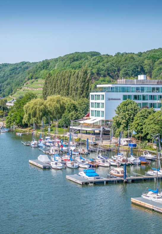 F&Auml;HRHAUS Koblenz Hotel Panoramaperspektive | &copy; Artur Lik Fotografie