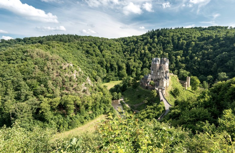 maerchenburg-mitten-im-wald-burg-eltz | &copy; Dominik Ketz/Rheinland-Pfalz Tourismus GmbH