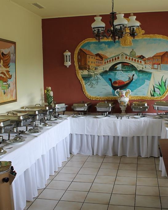 Ristorante Pizzeria Rheinkrone Lahnstein Buffet | © Pizzeria Rheinkrone Ristorante Pizzeria Rheinkrone Lahnstein Buffet | © Pizzeria Rheinkrone