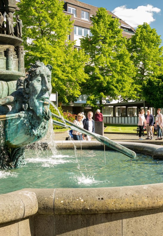 Historiensäule Brunnen | © Koblenz-Touristik GmbH / Dominik Ketz