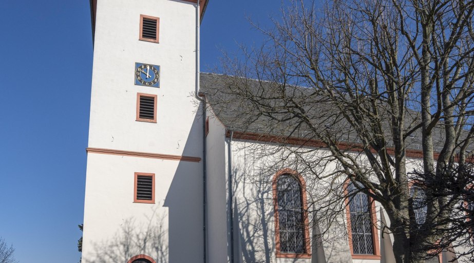 Kirche in Weisel | &copy; Katja S. Verhoeven