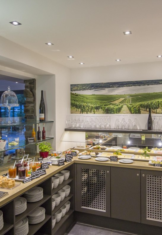 Frühstücksbuffet mit regionalen Produkten | © M. Igel@Hotel im Schulhaus Frühstücksbuffet mit regionalen Produkten | © M. Igel@Hotel im Schulhaus