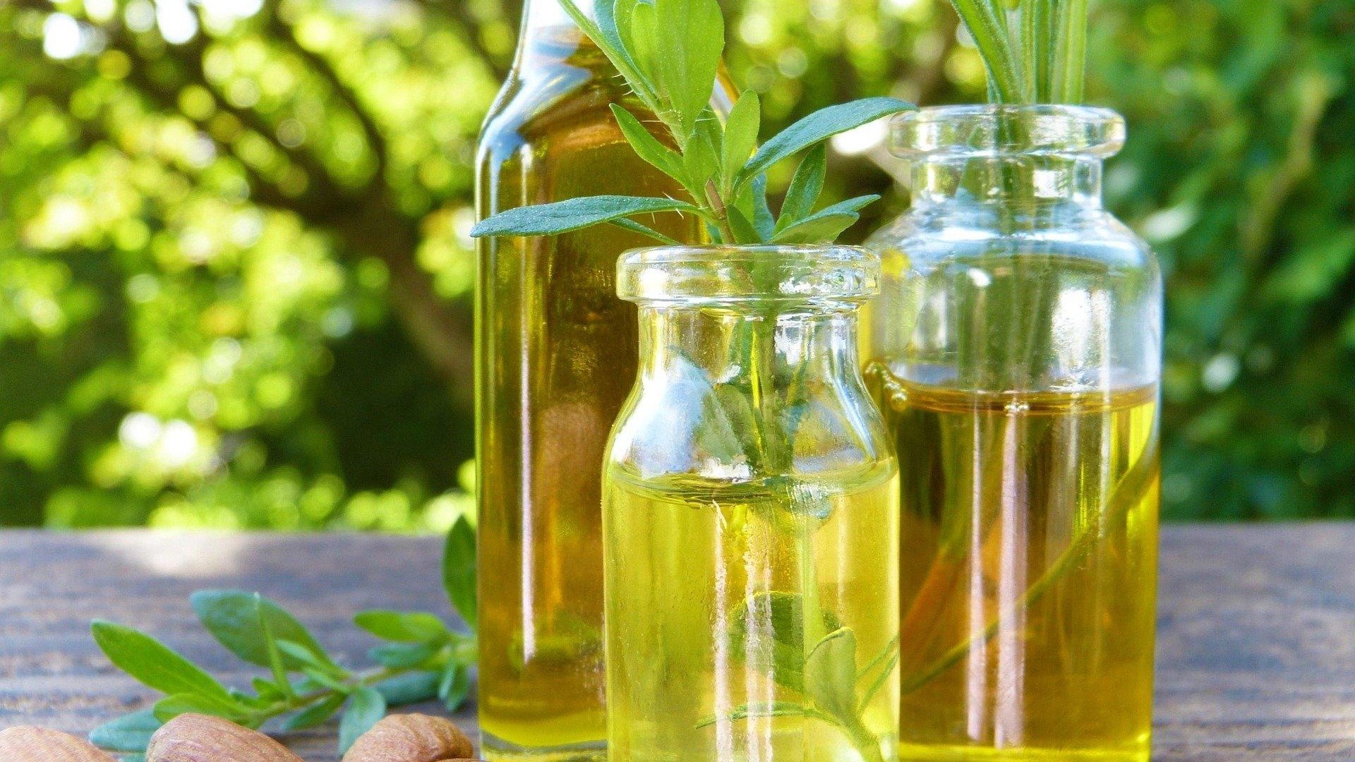 Kr&auml;uter&ouml;le | &copy; Mediathek Eltville