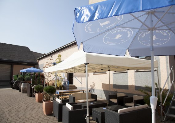 Terrasse | © Weingut Meine Freiheit Terrasse | © Weingut Meine Freiheit