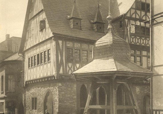 Ziehbrunnen Markplatz | &copy; Foto Pott