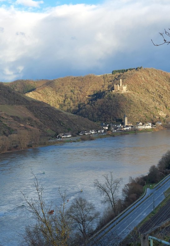 Rheinblick im Herbst | &copy; B. Vogt