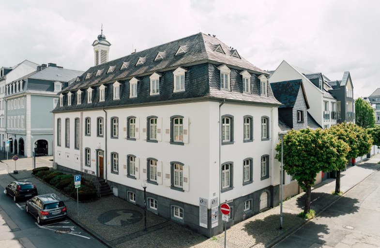Blick vom Deich auf die STADGALERIE | © Zimpfer_Photography Blick vom Deich auf die STADGALERIE | © Zimpfer_Photography