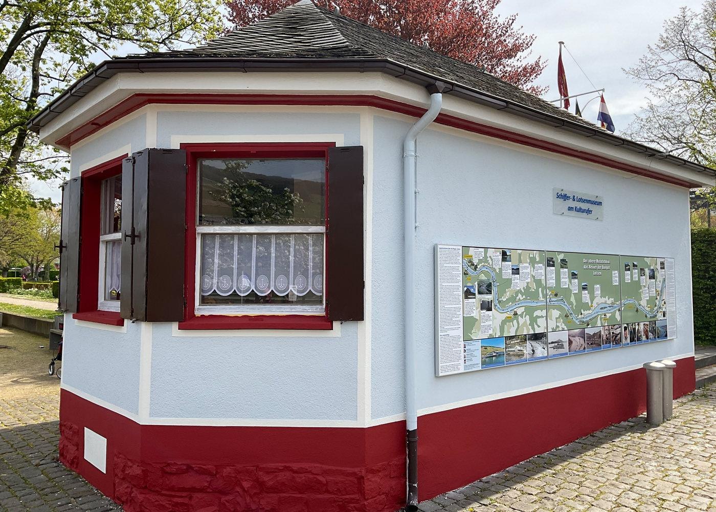 Lotsenmuseum mit Infotafel | &copy; Ulrich Kunkel Binger Schifferverein e.V.