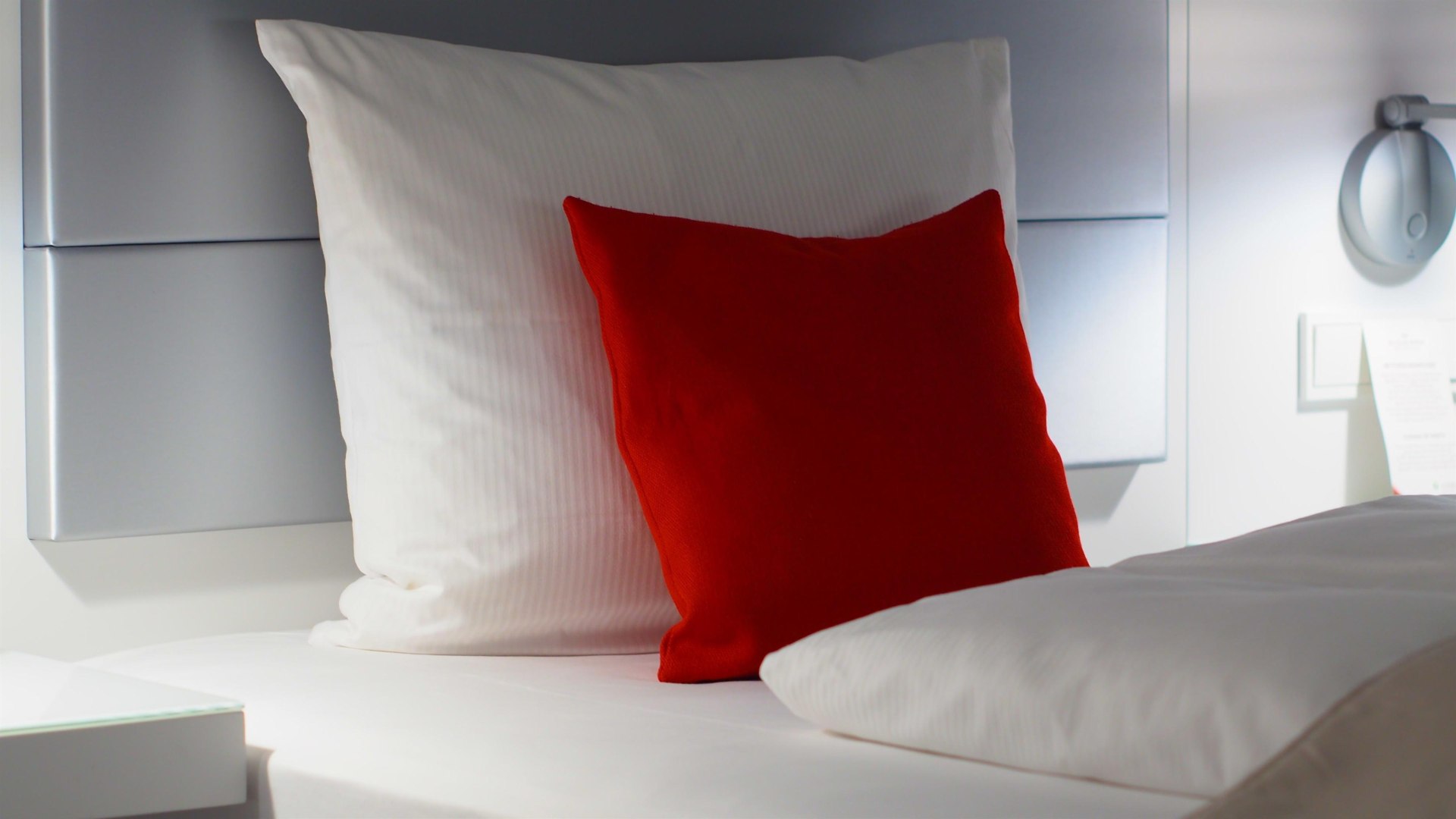 Hotelbett | © ©pexelsatomlaborblog-776120 Hotelbett | © ©pexelsatomlaborblog-776120