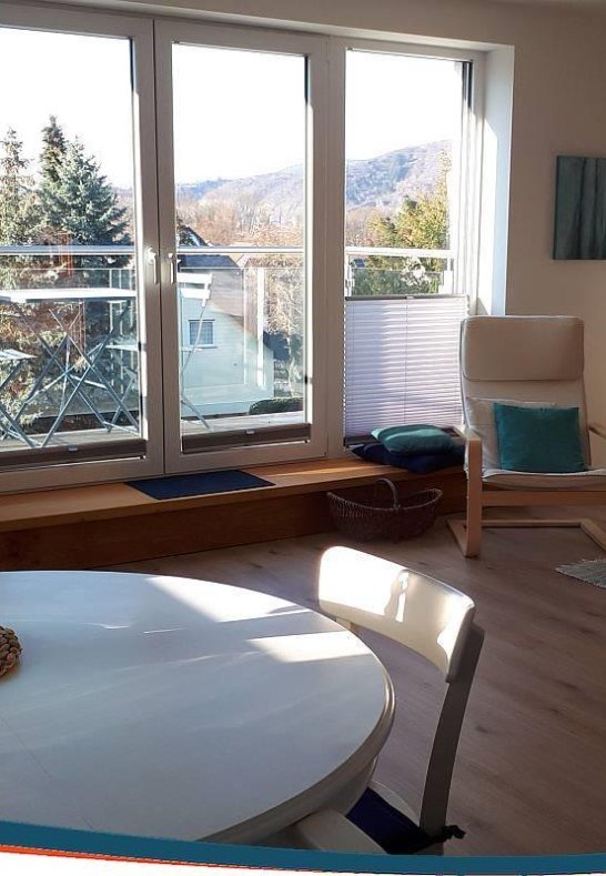 komfortables Wohnzimmer mit TV und Stereoanlage | &copy; G&uuml;nter Stein