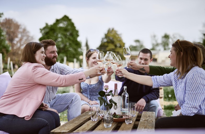 Weinlounge | © Knyphausen GmbH & Co. KG. Weinlounge | © Knyphausen GmbH & Co. KG.