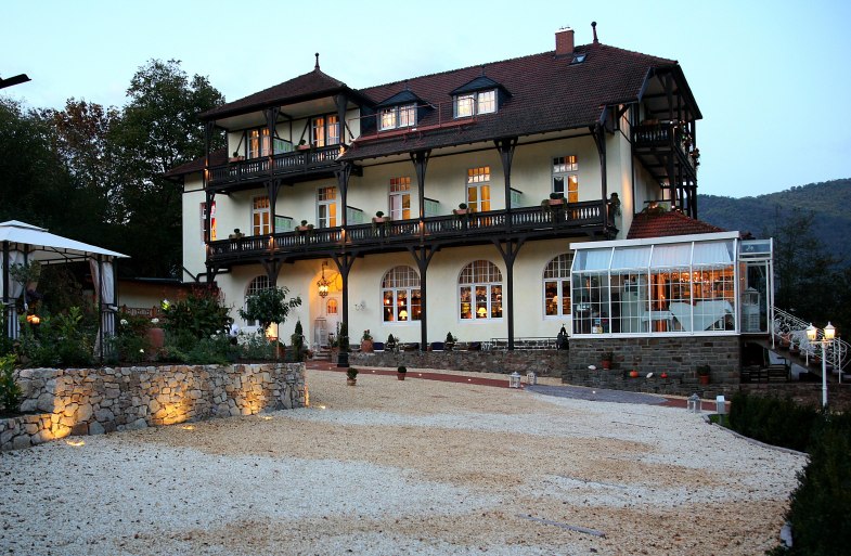 PARK HOTEL abends | &copy; Eidens Holl