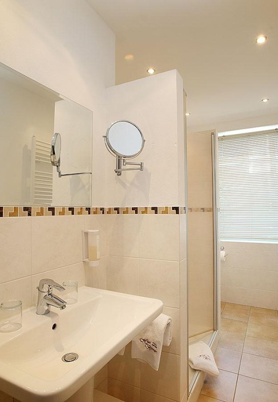 Zi28_Badezimmer | &copy; Hotel Brenner GmbH