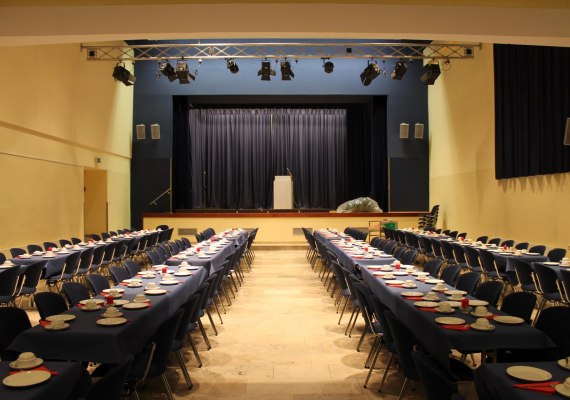 Stadthalle bestuhlt | © Stadt Linz am Rhein Stadthalle bestuhlt | © Stadt Linz am Rhein