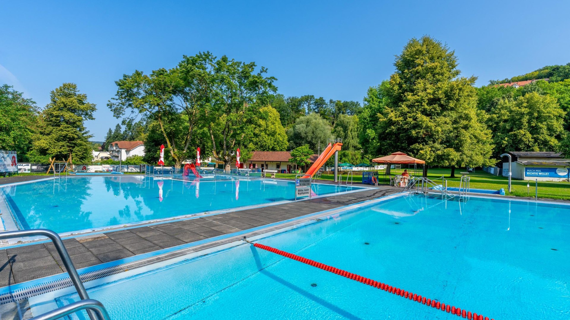 Freibad Becken | &copy; Patrick Gawandtk
