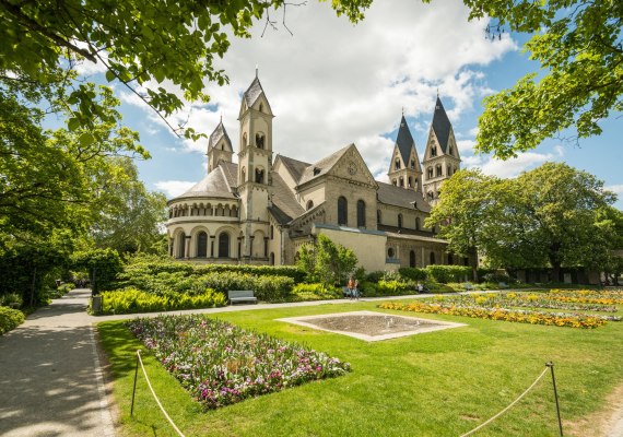 Blumenhof und Basilika | © Koblenz-Touristik GmbH, Dominik Ketz Blumenhof und Basilika | © Koblenz-Touristik GmbH, Dominik Ketz