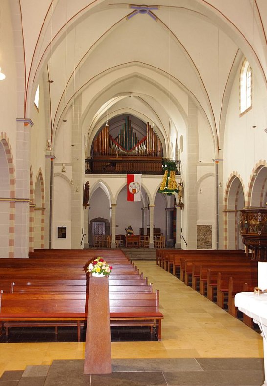 Kirche St. Medard Bendorf Innenraum | &copy; Schmidt