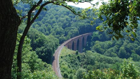 Blick auf das Hubertus Viadukt der Hunsr&uuml;ckbahn | &copy; Tourist Information Boppard, Romantischer Rhein Tourismus GmbH