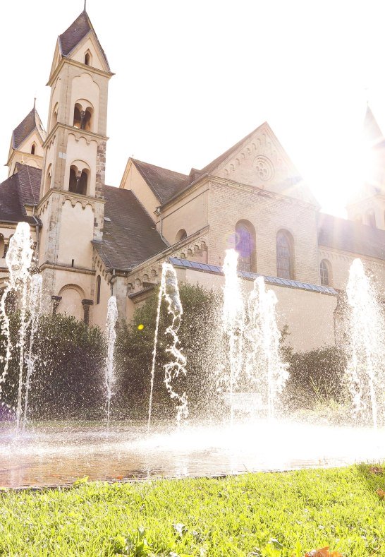 Blumenhof mit Basilika | &copy; Koblenz-Touristik Gmbh / Johannes Bruchhof