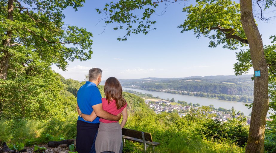 Wandern mit Ausblick auf den Rhein | © Tourist-Information Bad Breisig Wandern mit Ausblick auf den Rhein | © Tourist-Information Bad Breisig