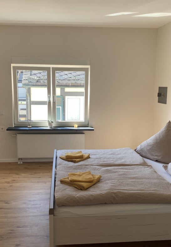 1. Schlafzimmer | &copy; Weingut Trenz