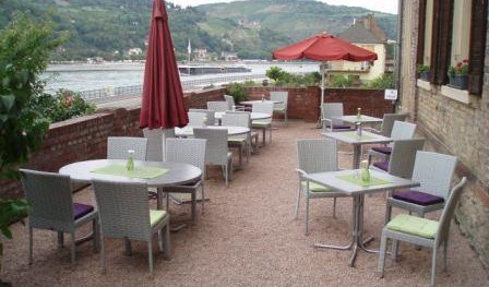 Einladende Terrasse im Weingut Nies | &copy; Brigitte Nies