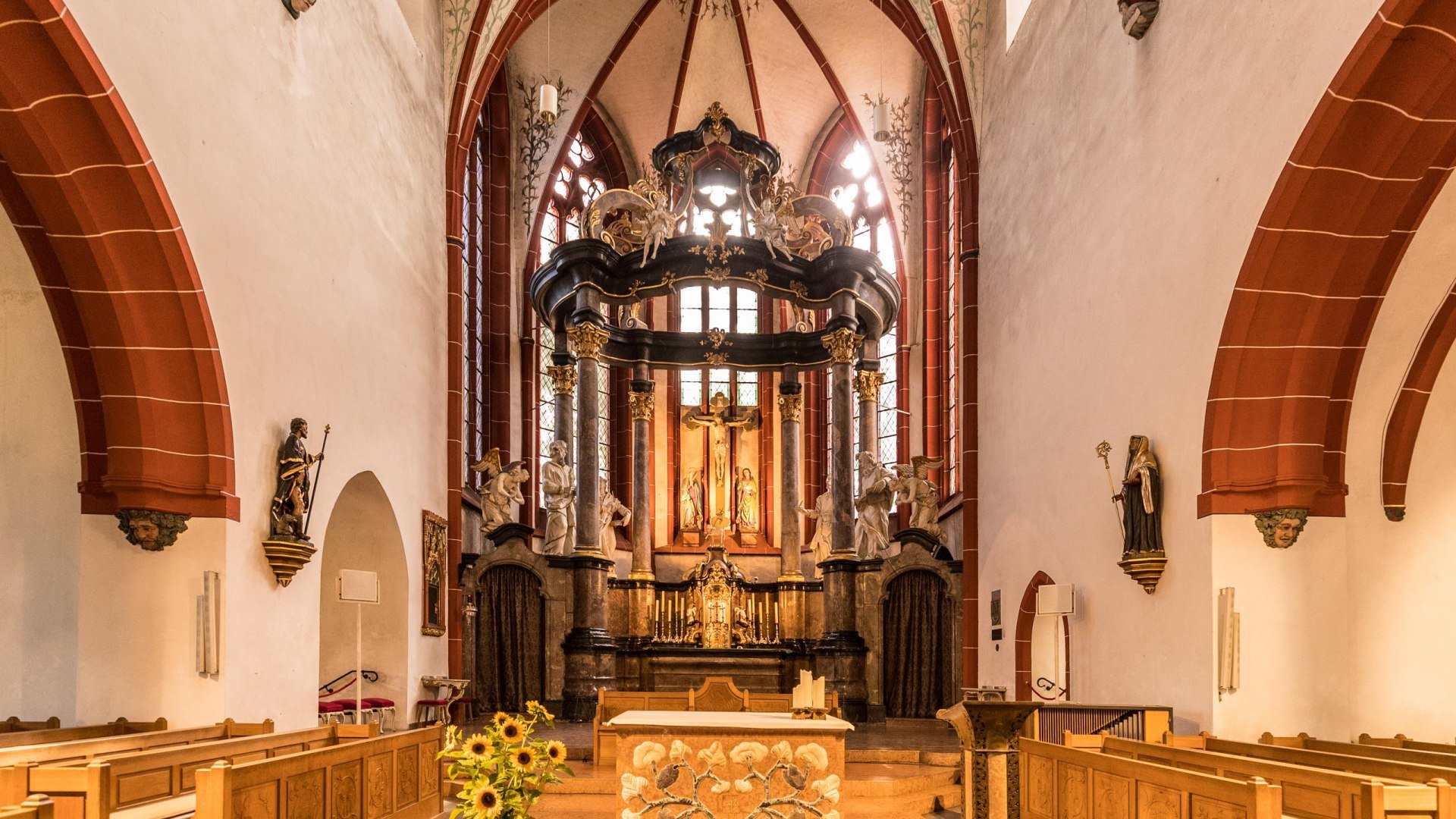 Basilika Innenraum /Bild Bingen | &copy; Dominik Ketz