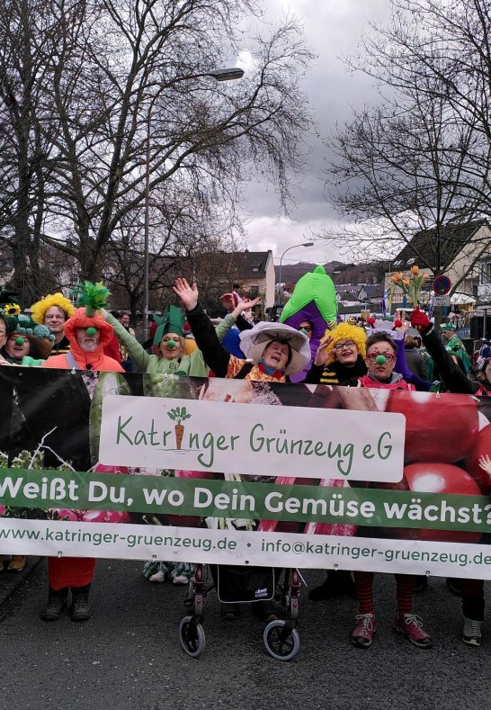 4 | &copy; Katringer Gr&uuml;nzeug eG