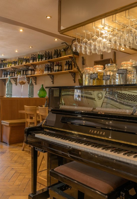 Klavier im Restaurant | &copy; Thomas Weinsheimer